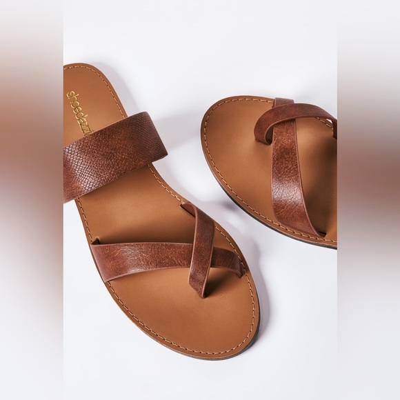 Shoedazzle Cloey Chic Faux-Leather Thong Sandals with Crisscross Strap - Picture 8 of 11